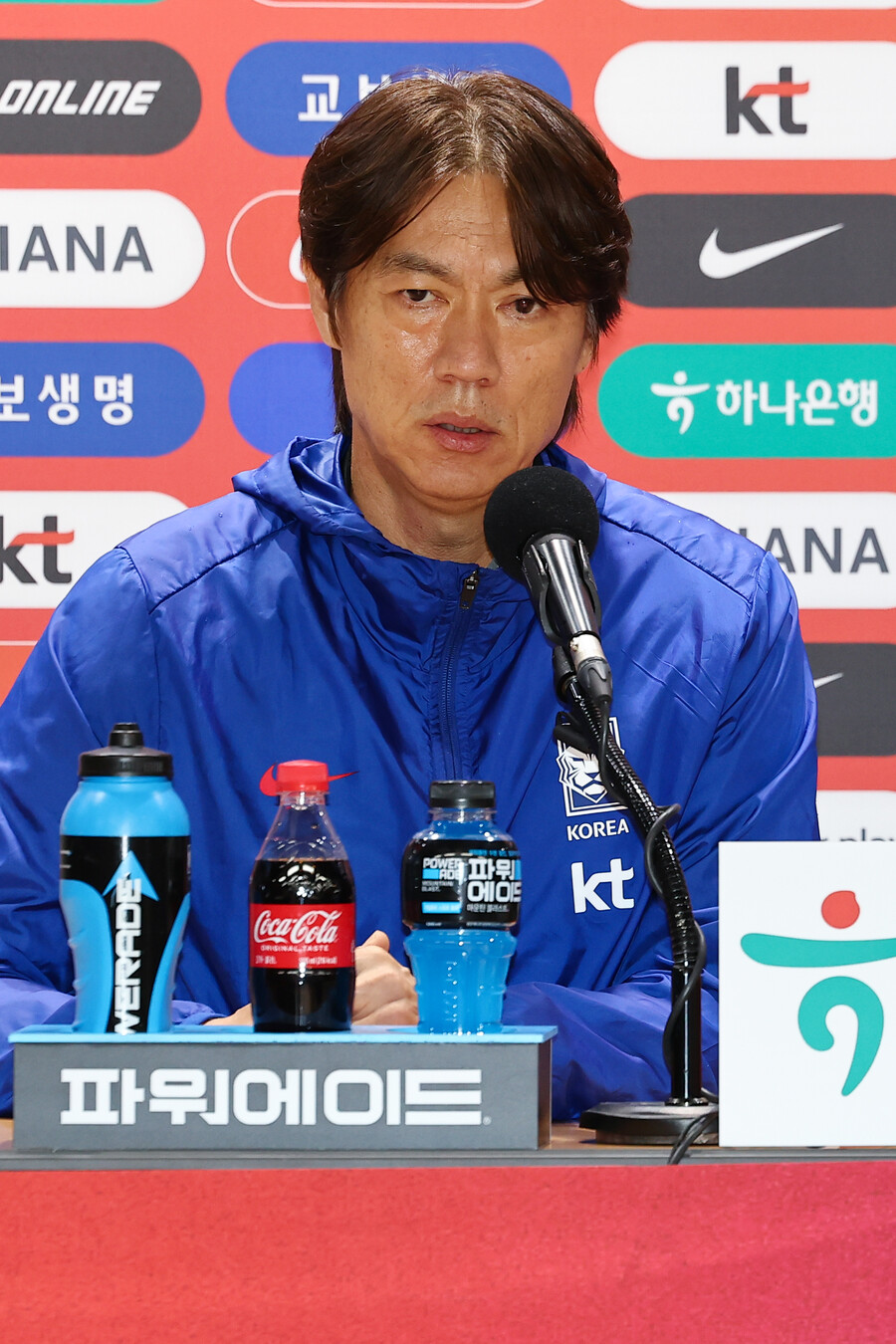 홍명보 <b>감독</b> 작심발언 "자꾸 스리백, 포백 말씀하시는데…스리백은 플랜...