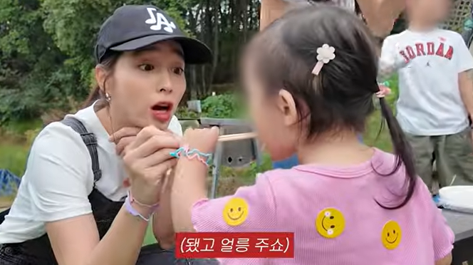 21개월 된 '<b>이병헌</b>이민정' <b>딸</b> 이<b>서이</b>, 폭풍 고기 먹방 공개