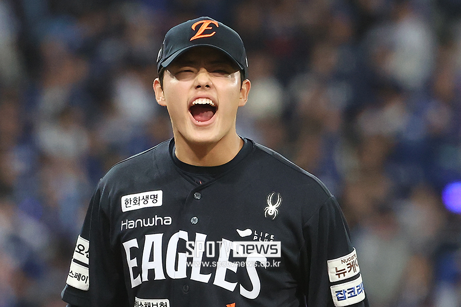 '<b>한화</b> 19년 만에 KS 진출 1승 남았다' 문동주 157km 구원 대성공…류현진...