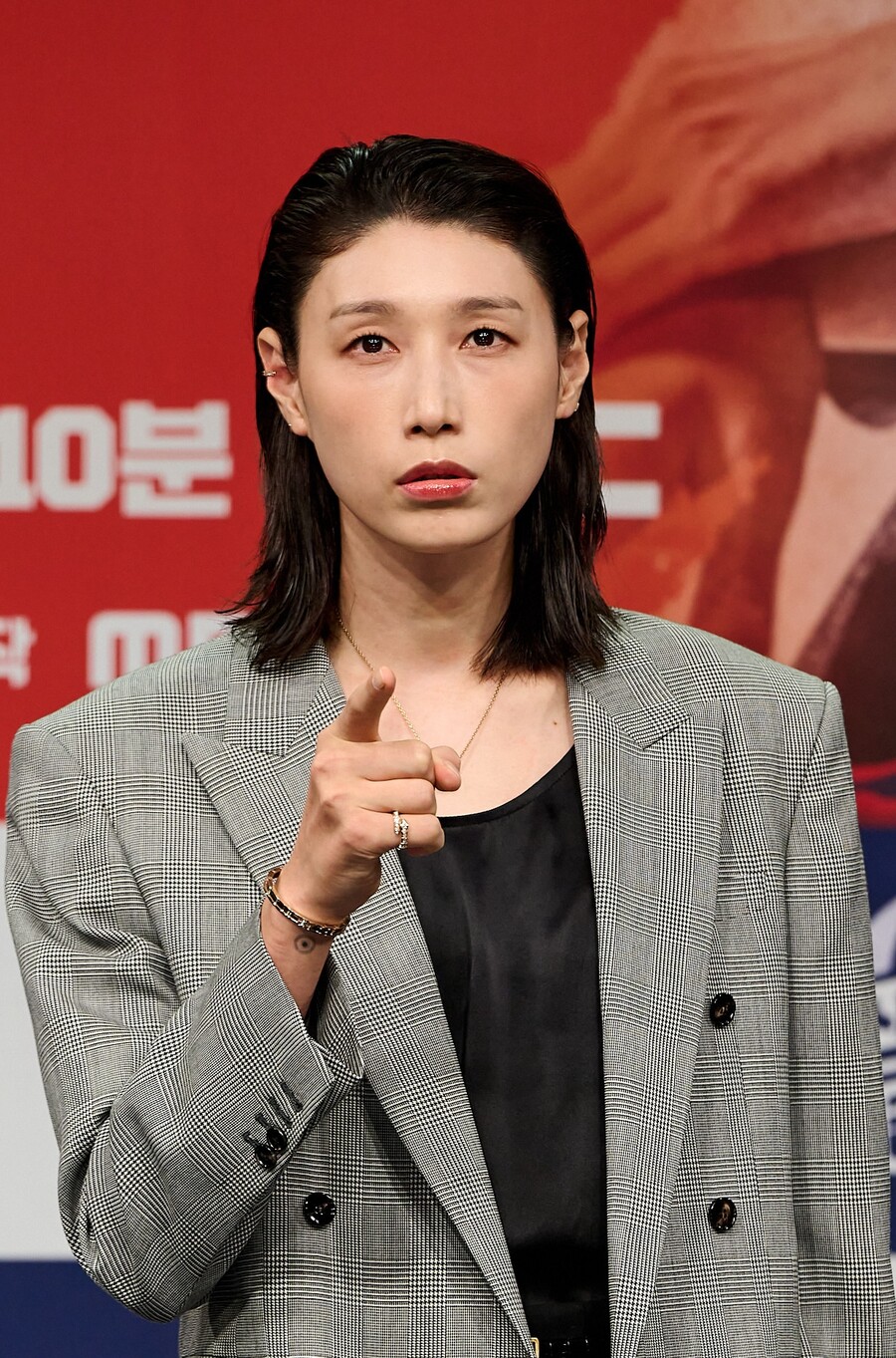 <b>김연경</b>, '<b>신인감독</b> <b>김연경</b>' <b>대본 의혹</b>에 "1도 없다…앞으로 난리 날 것"...