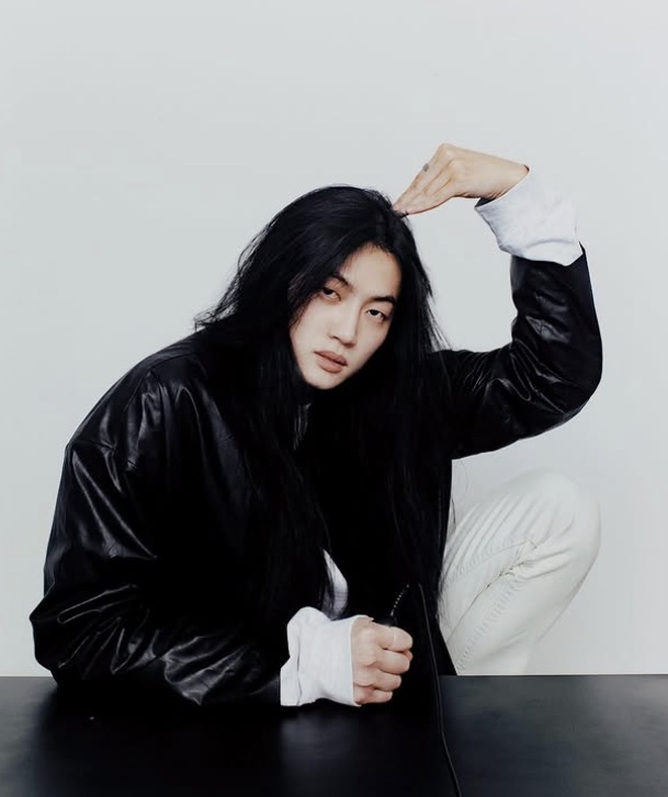 [단독]'도수코5' 모델 <b>김성찬</b>, <b>혈액암 투병</b> 끝 사망…향년 35세