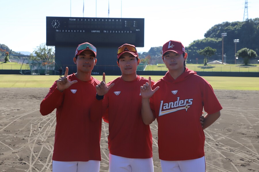 <b>박기호</b>·석정우 투타 MVP+임근우 특별상…<b>SSG</b>, 가고시마 유망주 집중 육...