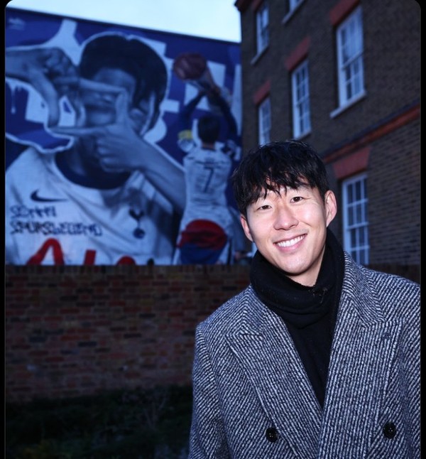 눈물 또 눈물! <b>손흥민</b> 한 마디에 <b>토트넘</b> 팬들 '울컥'..."난 영원히 토트...