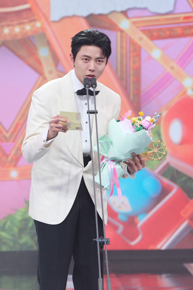 '놀뭐' 작가, 뼈있는 수상소감 "든든하고 선한 재석오빠·하하·우재"[MBC연예대상]