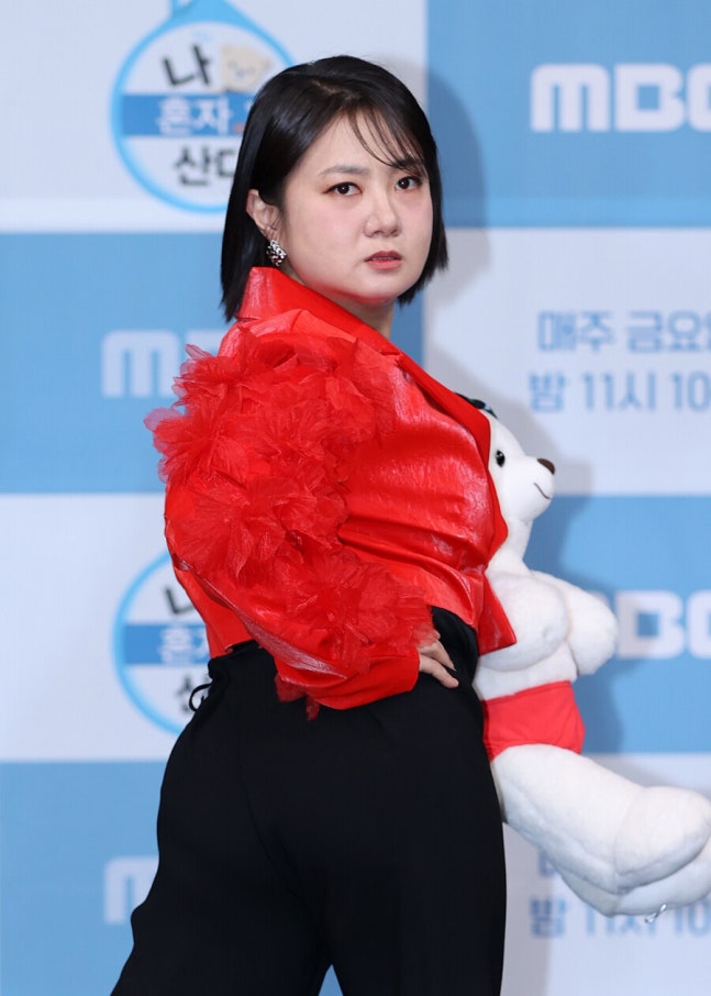 박나래 갑질 사태 새 국면…"4대 보험 가입 안해줘" 매니저 거짓말 정황 나왔다