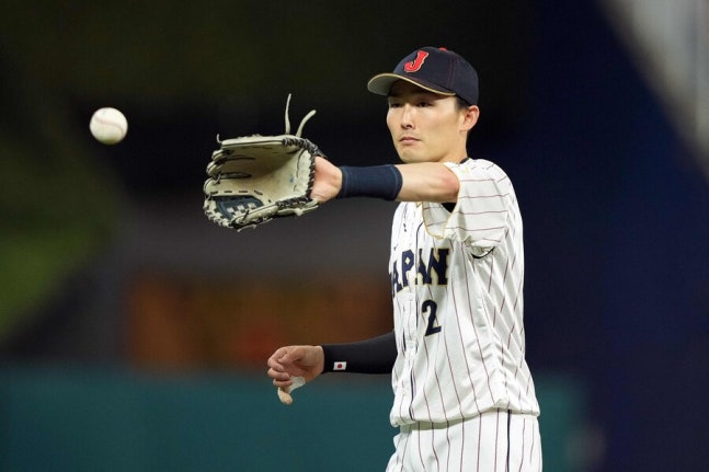 아이돌과 결혼→불륜 물의→타율 0.209 국가대표 유격수? 한국이라면 가능할까