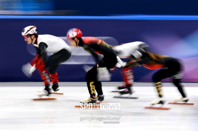 태극기 버렸는데 中 폭발, 린샤오쥔 관중석에서 고개 푹…"결승 왜 안 뛰어" → 혼성 2000m 계주 4위에 충격