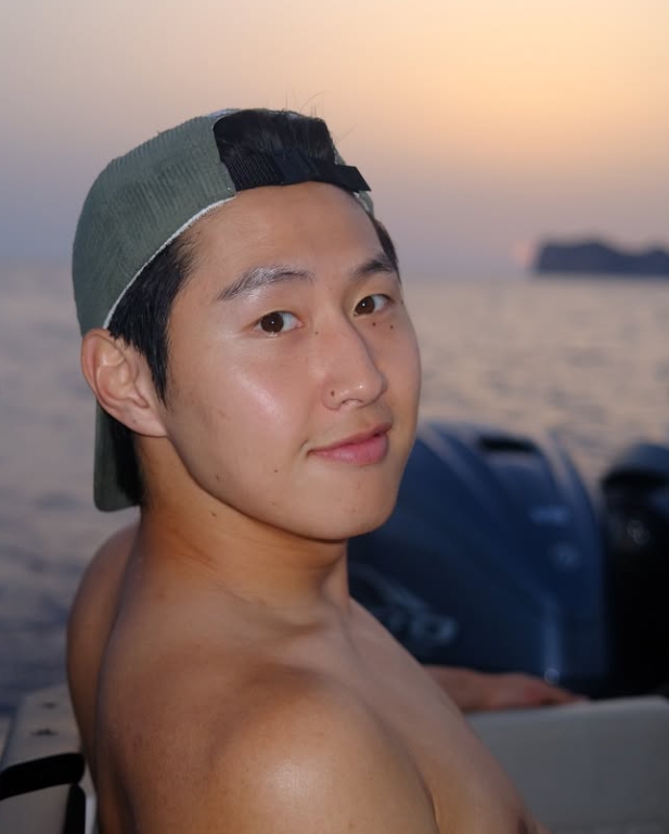 韓 축구 보물 맞다! 이강인, 프랑스 파리 떠나도 '미친 왼발' 증명…리그앙 베스트11 쾌거 "이미 팀의 보배" 극찬→PSG 재계약 '신중 모드' 주목