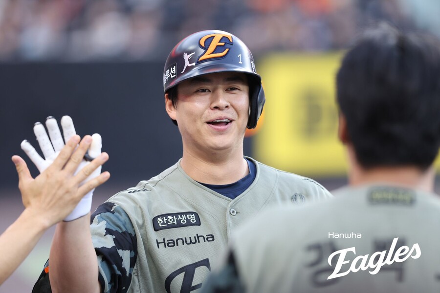 홈런 쳤는데 고의4구를? 노시환 울분 토했다…<b>끝내기 안타</b> 대폭발, <b>한화</b>...
