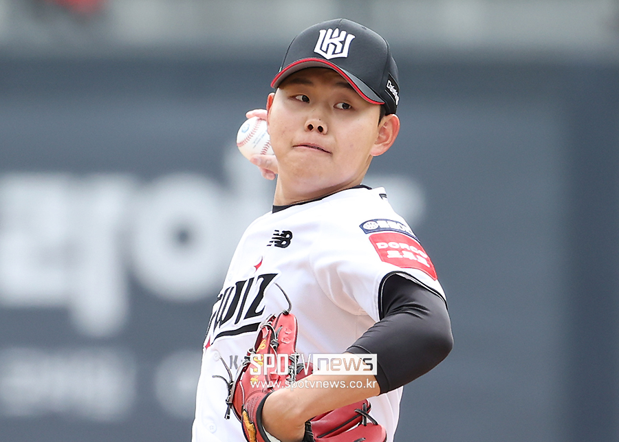 '7이닝 무실점' 소형준 4승+배정대 결승타, <b>KT 2연승</b>…키움 타선 또 침묵...