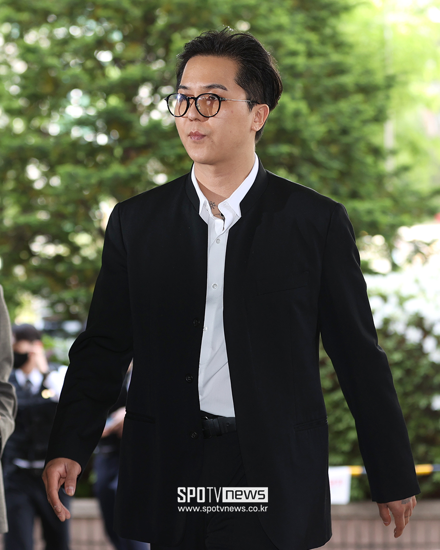'부실복무 인정' <b>송민호</b>, 관리책임자 공판 증인 출석 "죄송합니다"