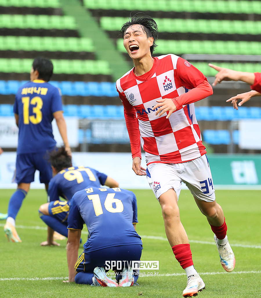 [포토S] <b>한남대</b> 강진훈, '짜릿한 골 맛'