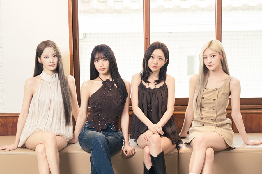 <b>키스오브라이프</b> "안무 선정성 논란? 정답은 없어…우리 무대에 확신 갖...