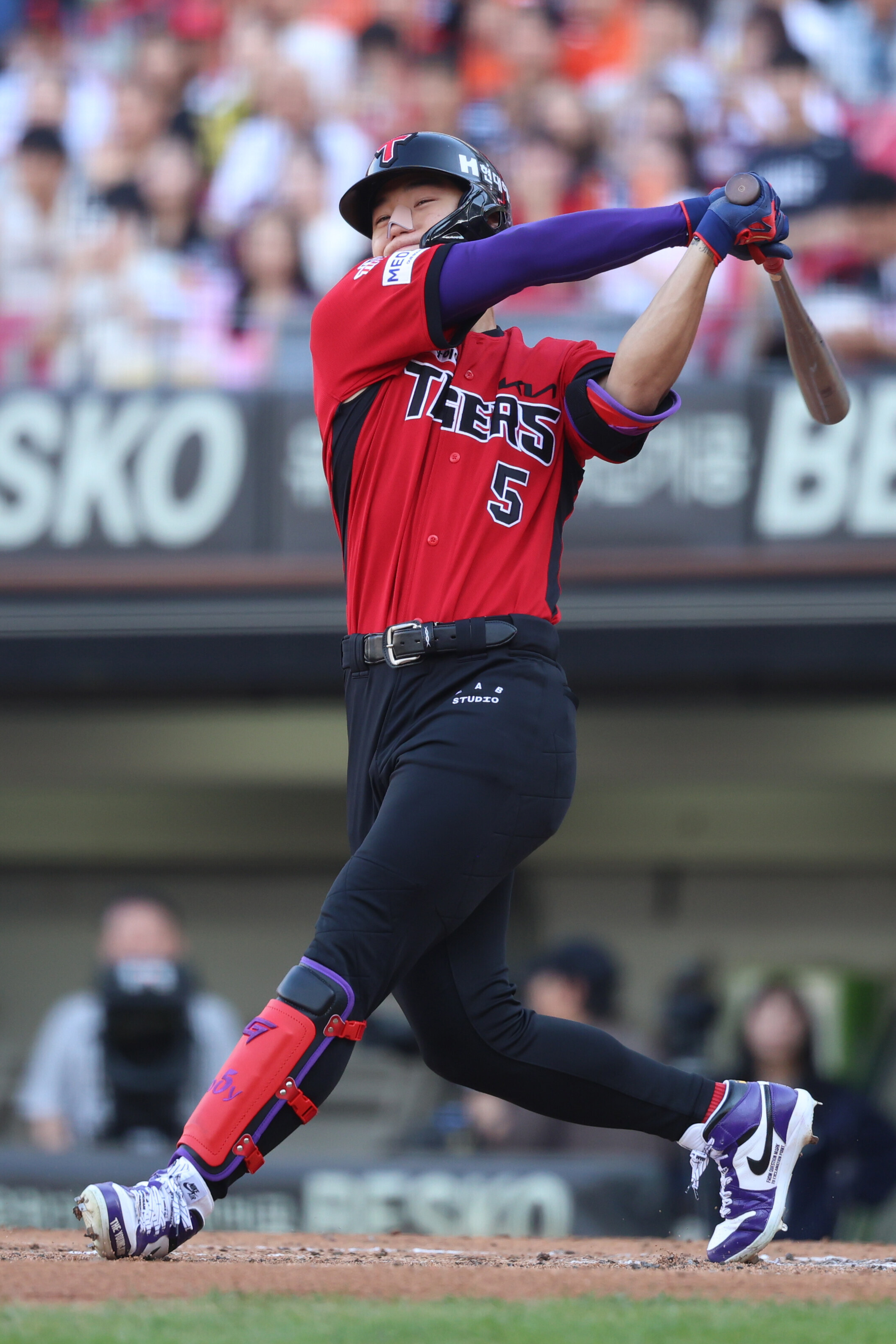 'KIA 창단 최초' <b>김도영</b>, KBO 역대 최연소 <b>40홈런</b>-100타점-100득점 대기록...
