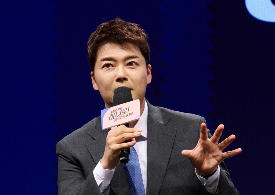 <b>전현무</b>, '펜싱 금메달' 깜짝 중계 "직접 요리해 대접한 적 있어" 특별 인...