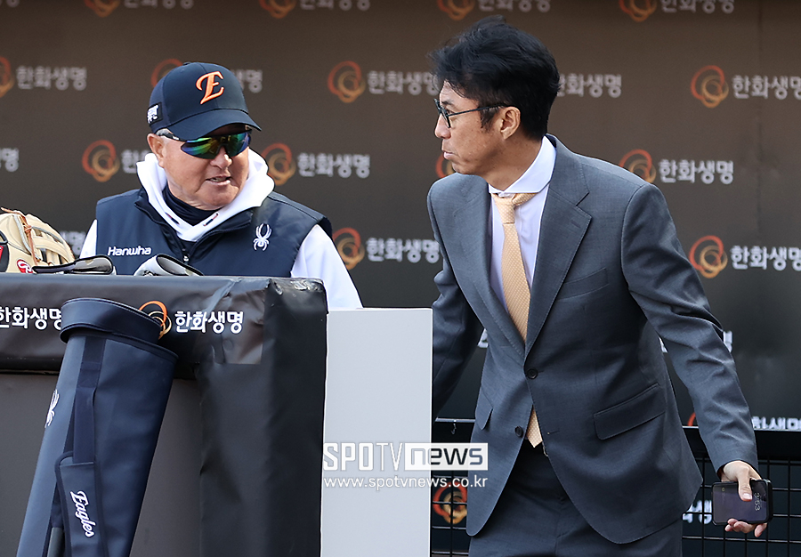 [오피셜] <b>한화</b> 단장-<b>감독</b> 모두 교체…손혁-<b>김경문</b> 계약만료로 팀 떠난다
