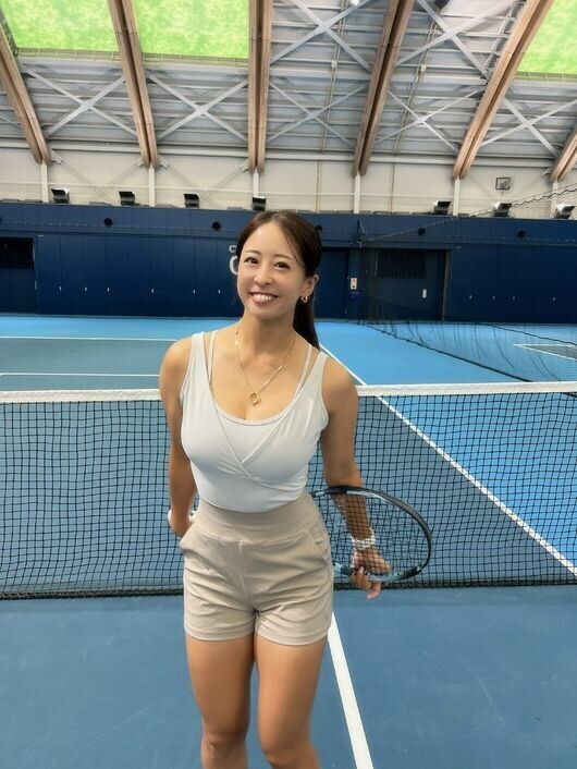 ▲ 일본 프로 테니스 선수 소노다 아야노가 외모와 몸매를 둘러싼 관심이 경기 결과로도 이어지면서 그의 행보에 시선이 쏠린다. ⓒ 소노다 아야노 SNS