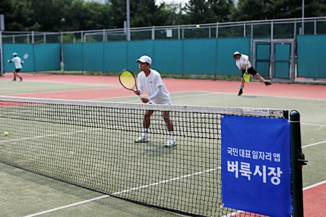 '30년 전통' 벼룩시장배 전국아마추어테니스오픈, 참가 신청 시작...7... - 뉴스 썸네일 이미지