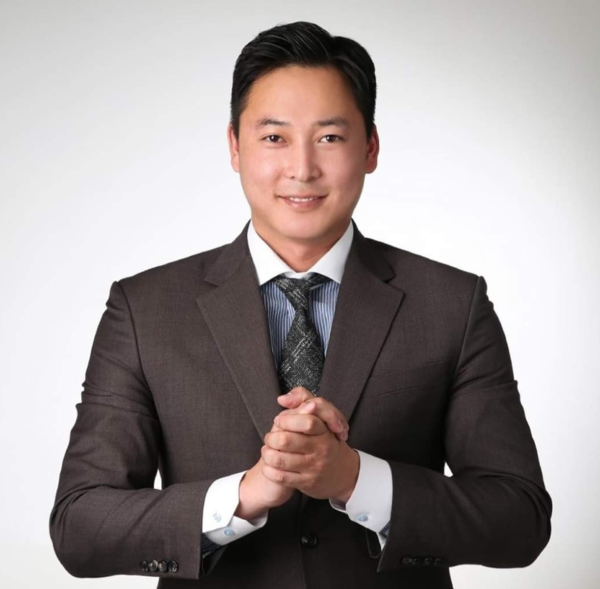 프로야구 신인왕 후보에서 부천 BJ로...전 히어로즈 투수 조용훈, 옥상에서 라방하다 사망 [스춘 이슈]