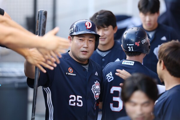 <b>양의지</b> '이승엽 아성 <b>도전</b>' 역대 최다 <b>골든글러브</b> 10회 <b>수상</b>할까...오스...