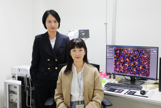 자폐·강박 반복행동과 뇌 염증 연관성을 규명한 대구경북과학기술원(DGIST)연구진.왼쪽부터 엄지원 뇌과학과 교수,<a href=