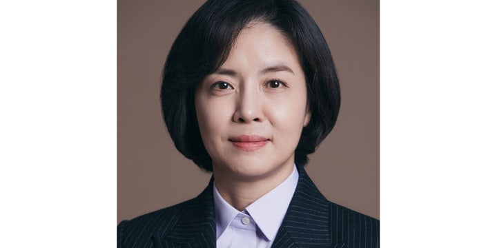 '장녀 아빠찬스 논란' <b>이숙연</b> "장녀·배우자 <b>비상장주식</b> 기부할 것"