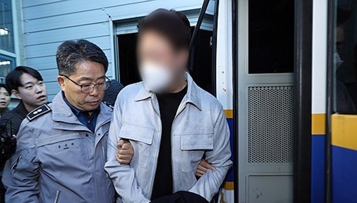 "사죄드린다"…모습 드러낸 <b>뺑소니</b> 사망사고 30대 <b>마세라티</b> 운전자