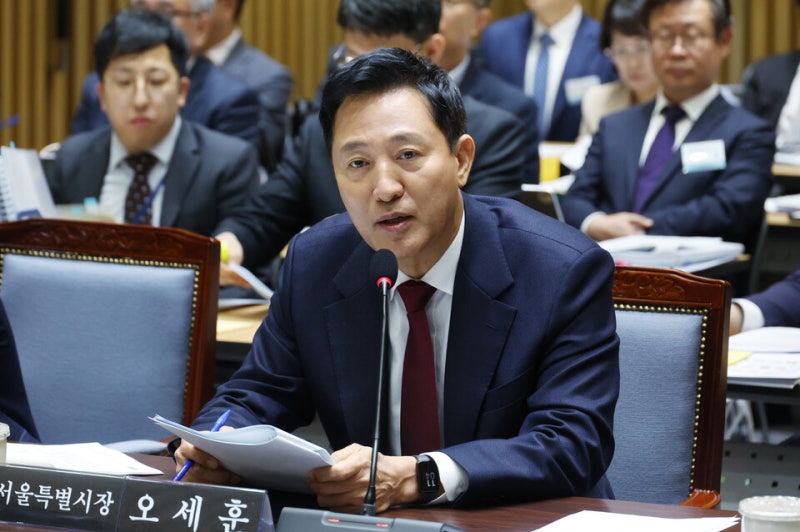 <b>오세훈</b> "北, <b>서울 지도</b> 펴들고 위협…더 큰 문제는 이재명 '더러운 평화...