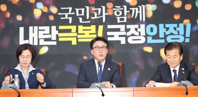 野 "<b>김태효</b>, <b>계엄</b>해제 직후 '불가피' 강변…美대사 경악"