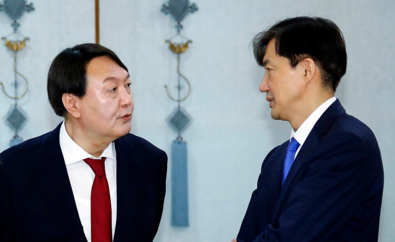 '악연' <b>윤석열</b>‧<b>조국 서울구치소</b>서 만났을까