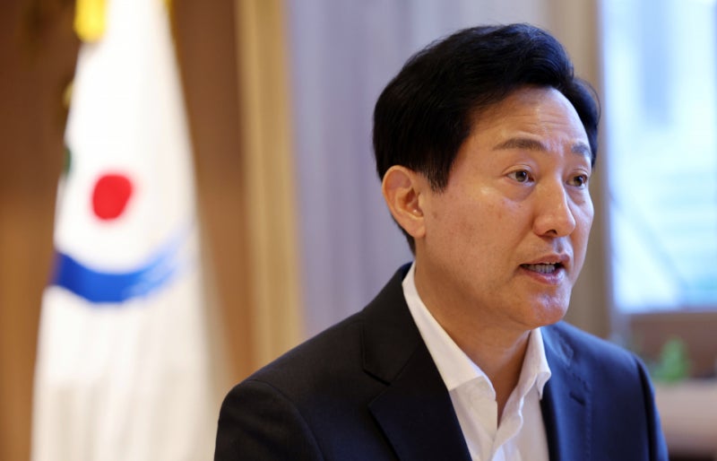 <b>오세훈</b> "<b>중도보수</b> <b>이재명</b> 환영…재판 당당히 임해야 진정성 인정"