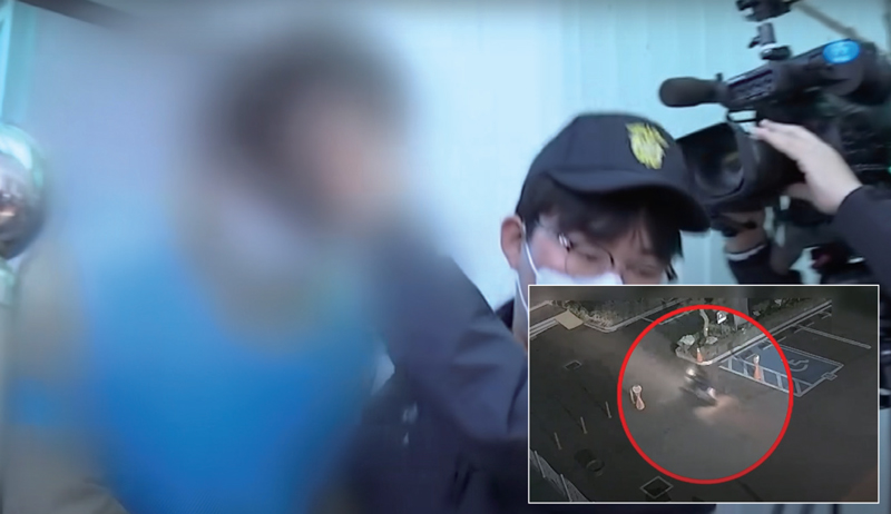 오토바이로 40대 여성을 납치한 후 성폭행한 중학생이 호송차에 탑승하는 모습.사각형 안은 오토바이로 여성을 납치하는 CCTV 화면 ⓒJTBC방송화면 캡쳐