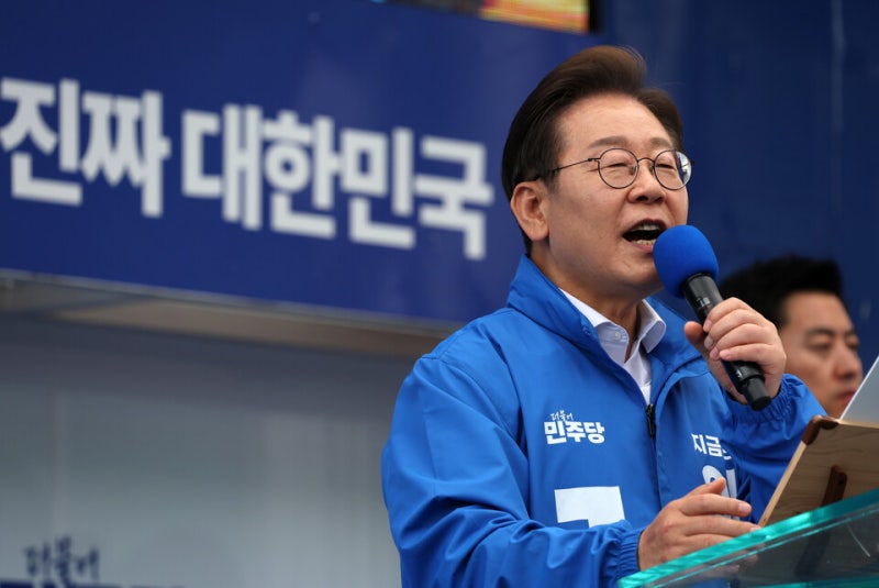 <b>이재명</b>, 서울 <b>유세</b> 전 "부동산, 공급 늘리는 방향으로 잘 관리할 것"