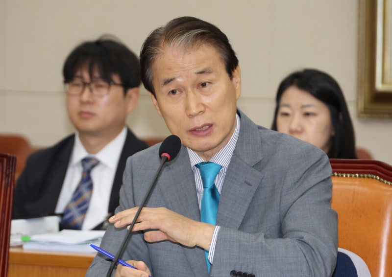 여야, <b>권오을 후보자</b>에 '자료 제출 부실' 일제히 질타
