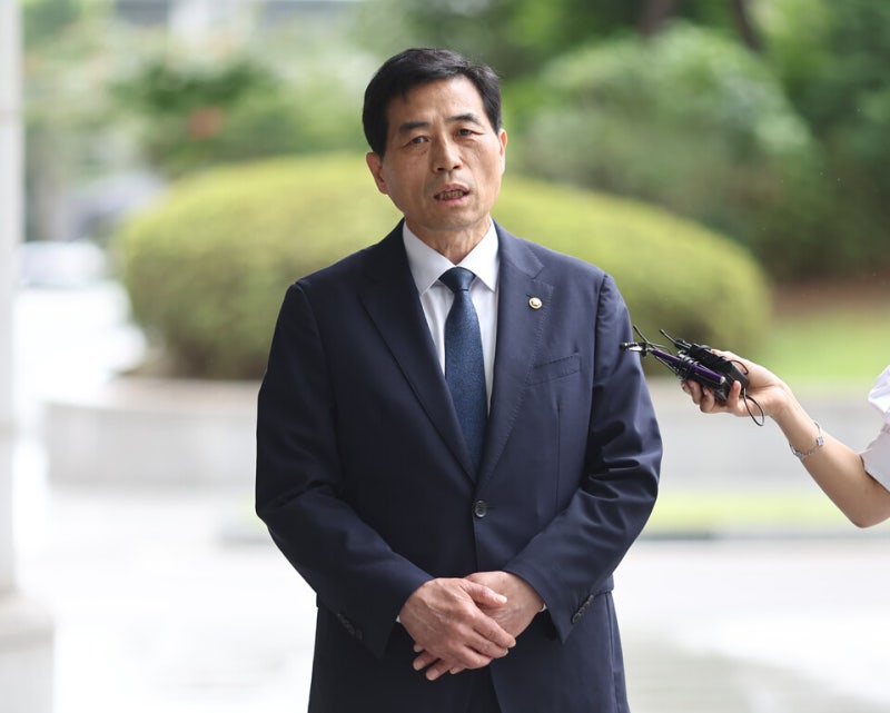 <b>김민기</b> 국회 사무총장, <b>내란 특검</b> 참고인 <b>출석</b>…"입법부 침탈 내용 설명...