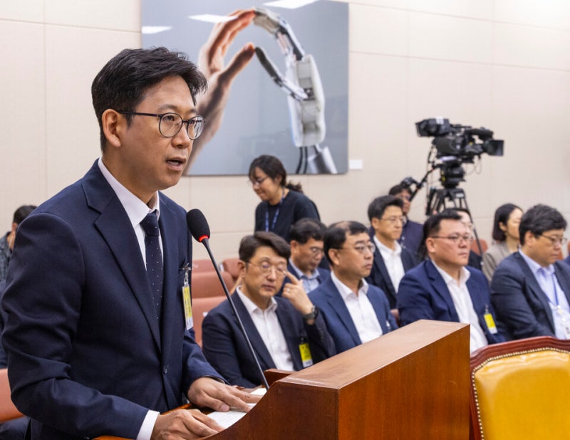 李대통령, 'AI 전문가' <b>배경훈 과기부 장관</b> 후보자 <b>임명</b> 재가