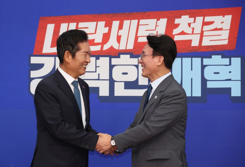 "시대정신은 내란 종식"…<b>정청래</b>, 우의장에 '개혁·내란척결' 입법 결단...