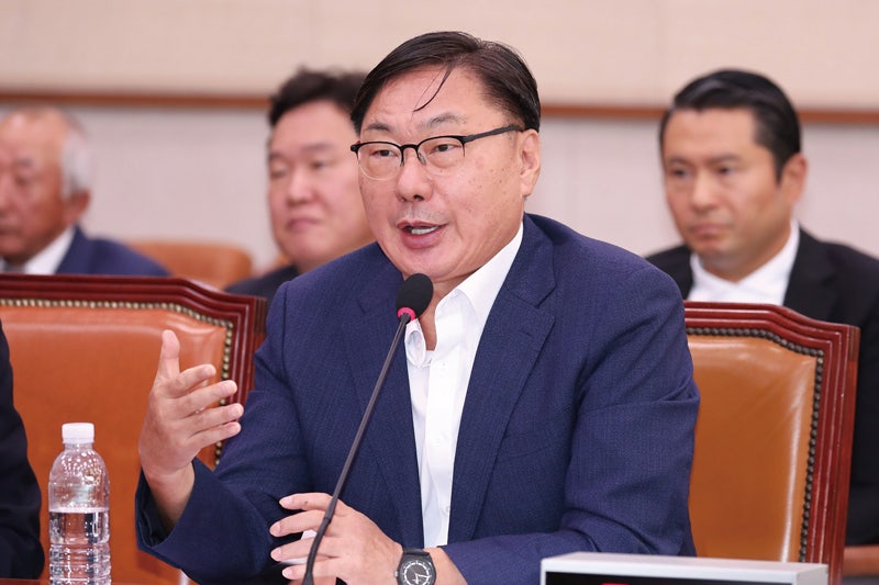 <b>이화영</b> '<b>연어 술파티</b>' 검찰 조사 뒤집히나…정성호 장관, 감찰 지시
