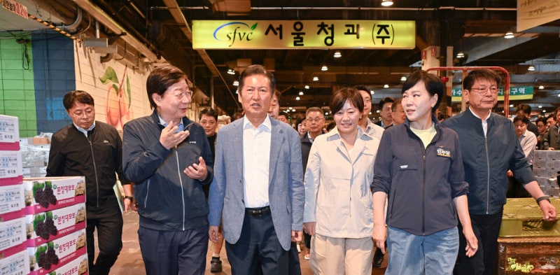 <b>물가</b> 점검 나선 <b>정청래</b> "소비쿠폰이 내란 스트레스 위로…자부심 느껴"