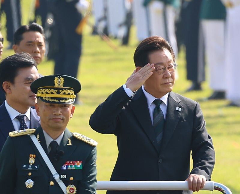 李대통령, 직접 '<b>전작권 전환</b>'→'전작권 회복' 수정…이유는?