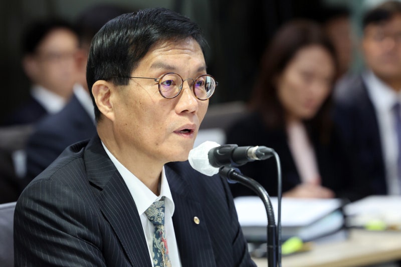<b>이창용</b> 한은 <b>총재</b> "교육 문제 해결해야 집값 잡을 수 있어"
