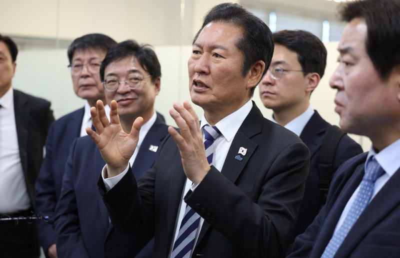 '험지' 찾은 <b>정청래</b> "잃어버린 <b>대구</b>의 시간 되돌릴 것…'AI로봇 수도' 건...