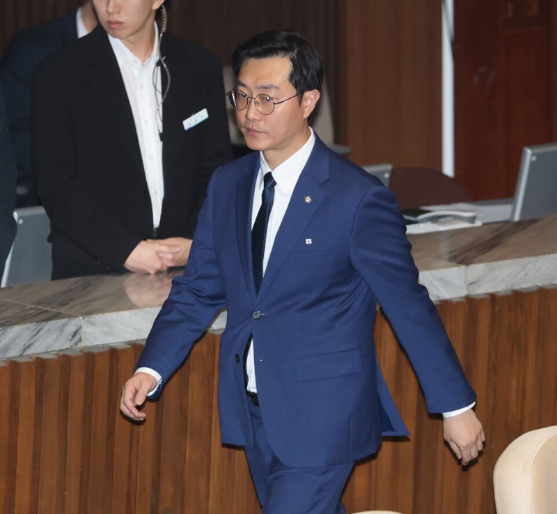 <b>장경태</b>, '성추행 의혹 동영상'에 "명백한 <b>무고</b>…책임 묻겠다"