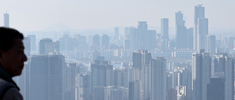 결국 풀지 못한 아파트 공급 부족…장기화 전망에 널뛰는 서울 아파트값