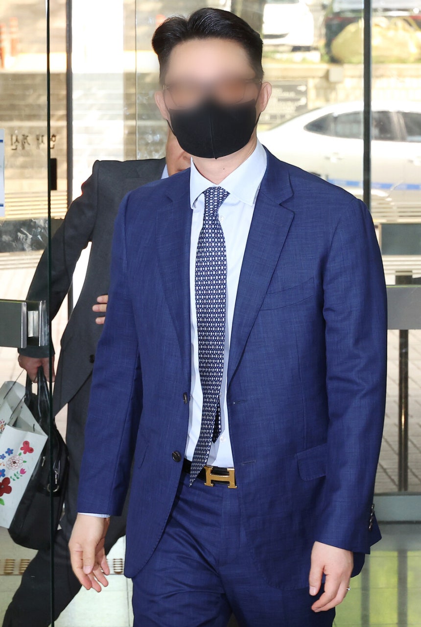 지난 7월30일 영장실질심사를 받기 위해 서울중앙지법에 출석하는 통일교 전 세계본부장 윤영호씨 자료사진.ⓒ연합뉴스