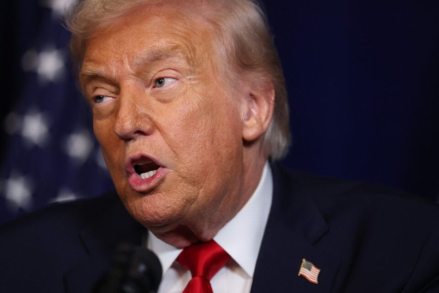 도널드 트럼프 미국 대통령은 3일(현지시간) 기자회견에서 “규모가 큰 미국의 석유 회사들이 (베네수엘라에) 들어가서 수십억 달러를 들여 심각하게 파괴된 석유 인프라를 복구할 것”이라고 밝혔다.ⓒ연합뉴스