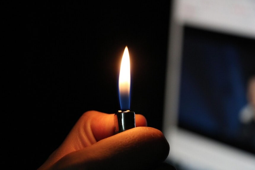 지난 21일 서울 강서구의 한 아파트에서 방화 추정 화재가 발생해 경찰이 조사 중이다. 사진은 기사와 직접적인 관련이 없음    </div>

    <div class=