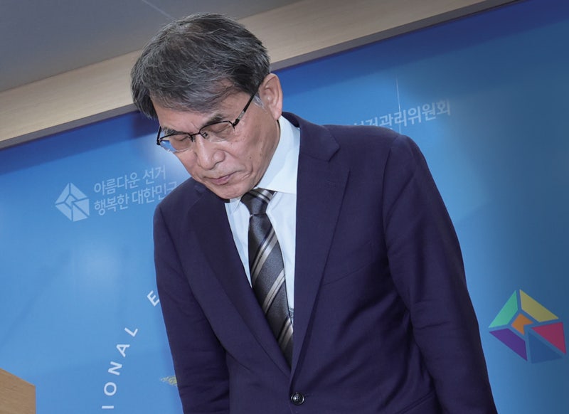헌법 뒤에 숨은 '주인 없는 가족회사'…'무감시 제국' 선관위의 민낯