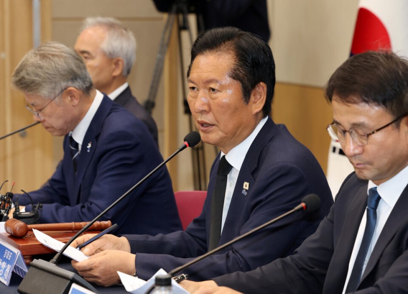 "원팀" 외쳤지만 면전서 정청래 사퇴 압박…與 내홍 격화