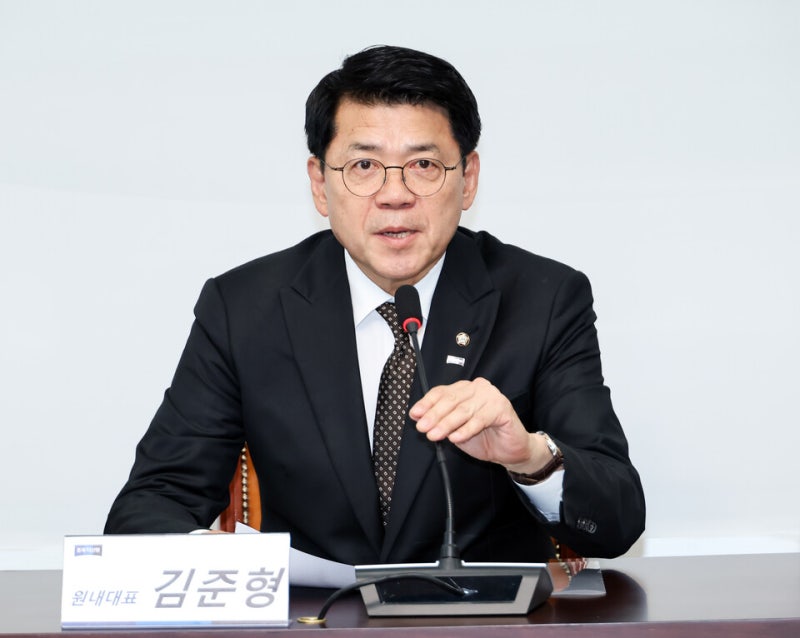 혁신당 신임 원내대표에 김준형…"권력투쟁 맥락의 합당은 거부"